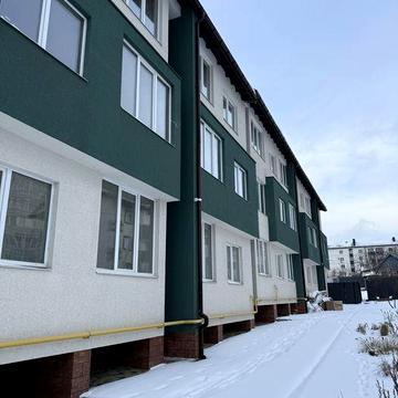 Продається просторого планування 2 кімнатна квартира з наповненням.Газ