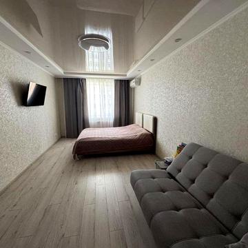 Продам 1 ком с АО, Центр, Мебель, Техника