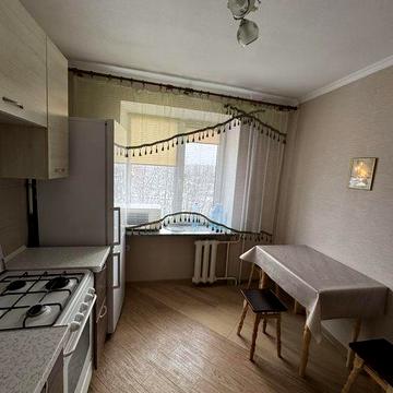 Здається 1 кімнатна на Вацківському з ремонтом.