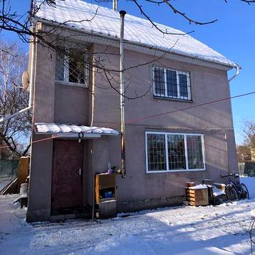 Продаєтья будинок