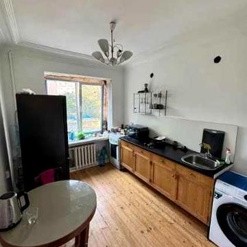 Продам 2комн.квартиру пл. Конституции. Кооперативная. Сковороды