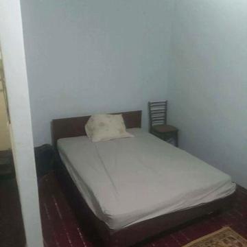 здаю однокомнатную квартиру  во втором микрараёне на первом этаже