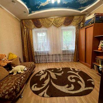 Продам двухкомнатную на Молдаванке с собственным двориком!