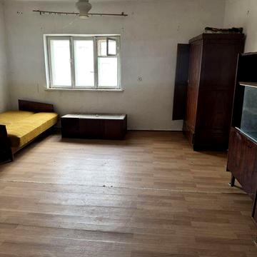 Продам невеличку двох кімнатну ЖК Закуток