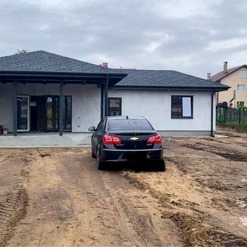 Земельна ділянка з будинком