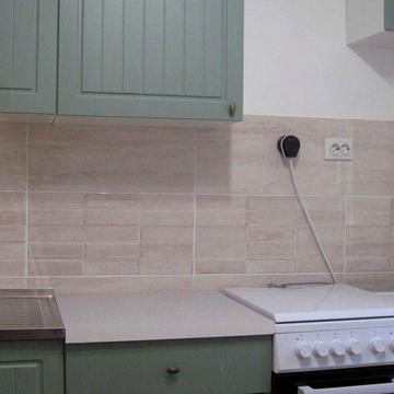 Здам 1кімнатну кв в центрі на довгий строк.Світло є постійно.  Власник