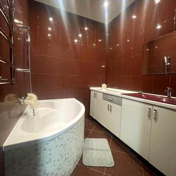 Оренда великої півторашки 75м2 в ЖК Сакура