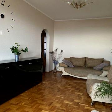 Продаж  4 кімнатної  квартири метро  Теремки