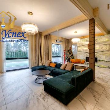 Продажа нового современного дома в городке . Дом в лесной зоне.