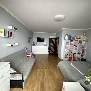 Продам однокомнатную крупногабаритную квартиру в Новострое Центр город