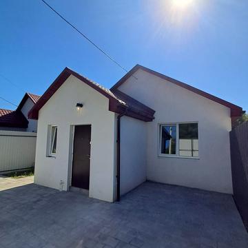 Наталії Кобринської вул., 82