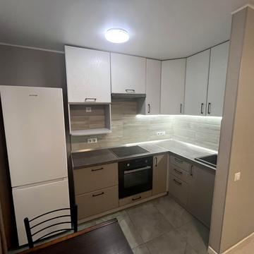 Верховинна вул., 81