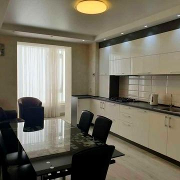 оренда трикімнатної квартири , Вул. Жуковского, 16