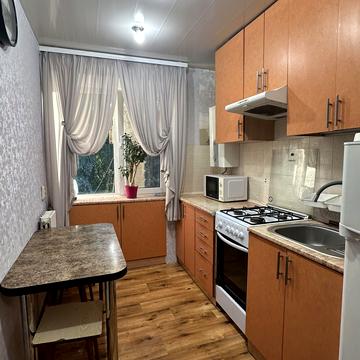 Олександра Поля просп. (Кірова), 64