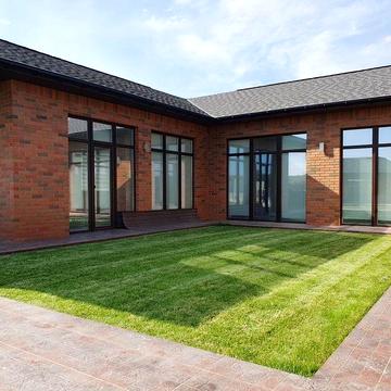 Продам капитальный дом в  Новоалександровке