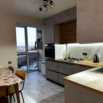 Продаж 3к Квартира Грушевського Президента проспект