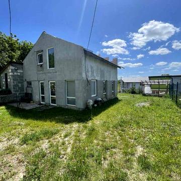 Будинок (дуплекс)