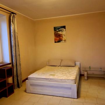 Анатоліївська, 30