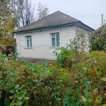 Продаж просторого будинку