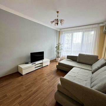 Деміївська вул., 13