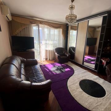 Авраама Лінкольна вул. (Димитрова), 37