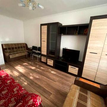 Сдам 2х квартиру на Александрийской! Можно командировочным!