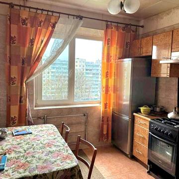 ПРОДАМ 3К  Победа-5 Проспект Героев 19