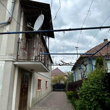 Будинок 2 поверховий