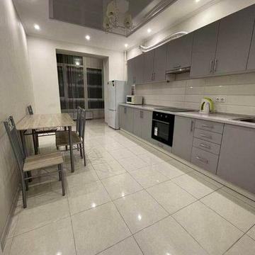 Здам Сучасну 1 кімнатну квартиру на Озерній!