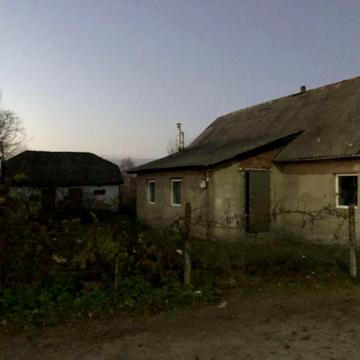 Будинок вул. Юридика (з виходом до річки)