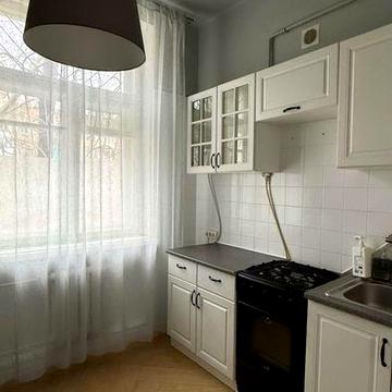 Продажа 2 комн Сталинки на Фонтане