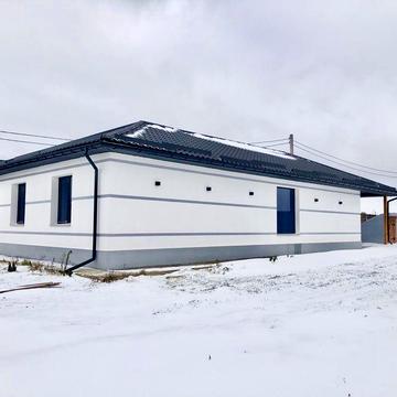 Продам сучасний будинок в с.Фурси.