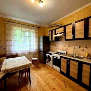 Винники 2-к квартира з парковкою