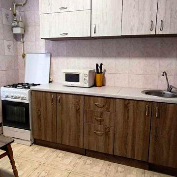 Простора квартира на Харківській, окремий вхід. єВідновлення