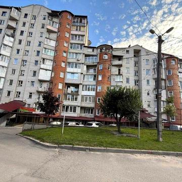 Продаємо простору 3кімнатну квартиру неподалік від Центру