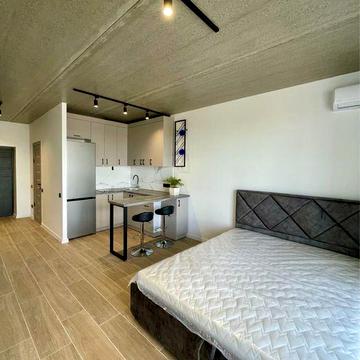 Квартира в новобудові з автономкою