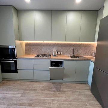 Оренда 1-кімнатної квартири в новобудові з кухнею-студією вул.Мікльоша