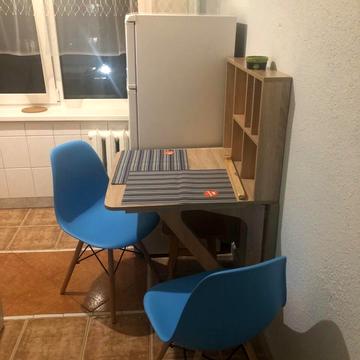 Будівельників вул., 9