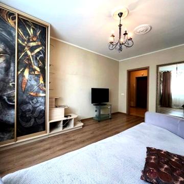 Воскресенська вул., 16-Б