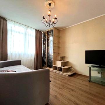 Воскресенська вул., 16-Б