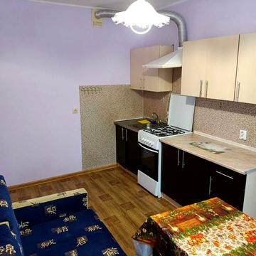 Частина будинку (другий поверх) по вулиці Інститутська, місце для авто