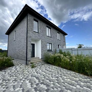 Будинок дуплекс! Стяжка штукатурка у вартості !