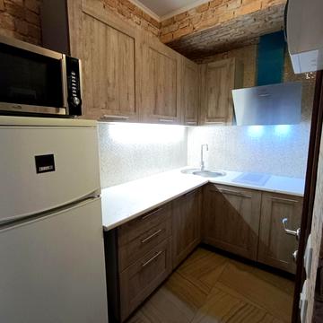 Бориса Антоненка-Давидовича вул., 1