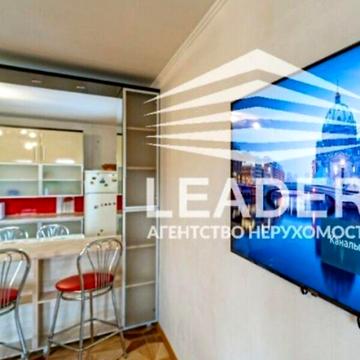 Довгострокова оренда 4к Дім Олексія Миргородського (Черняховського) вулиця