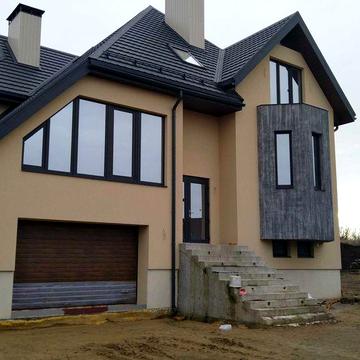 Продаж 2 поверхового будинку з ділянкою на 40 соток