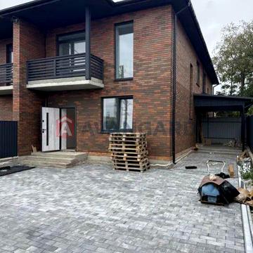 Таунхаус в місті з центральними комунікаціями