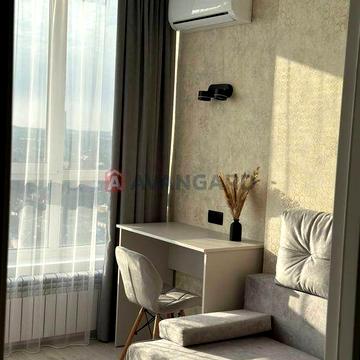 Продаж 2-кімнатної квартири в новобудові з ремонтом. Центр