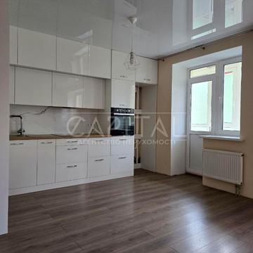 Академіка Лебедєва вул., 1