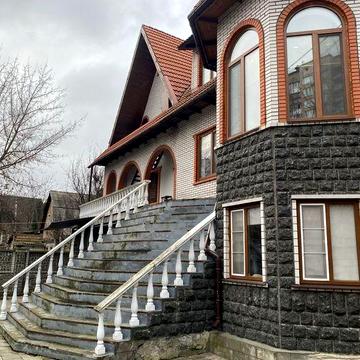 3-кімнатна квартира в приватному будинку Нивки Сирець Берестейська