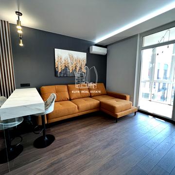 Тадея Рильського бульв., 5